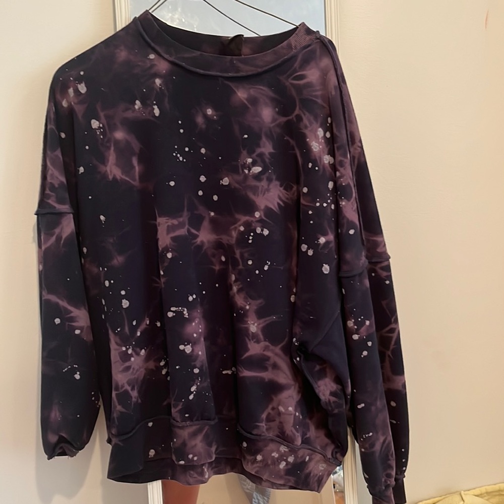 PacSun crewneck